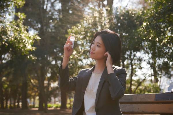 いつでもどこでも保湿。携帯用フェイシャルスチーマー登場！