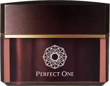 1年間の肌ダメージを集中ケアしてしっとりなめらかな肌へ