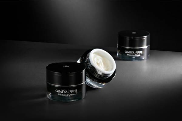 シミを完全征服する！トニーモリーの新作クリーム