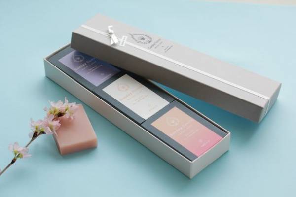 ホワイトデーには職人手作りの水入りせっけんを　Sunday Savon