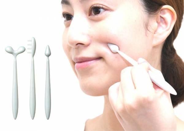 シワ、たるみ解消！やさしく刺激するフェイスケア用スティック発売