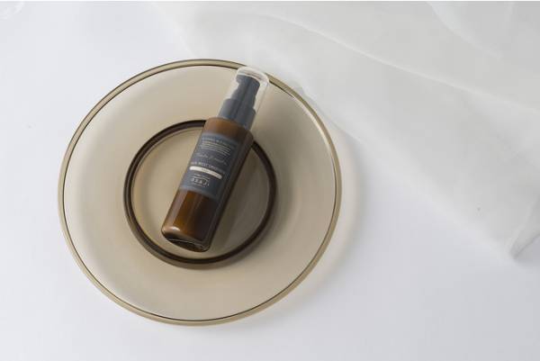 OSAJI×草場妙子コラボ第3弾！セミウェットな抜け髪を作る新スタイリング剤