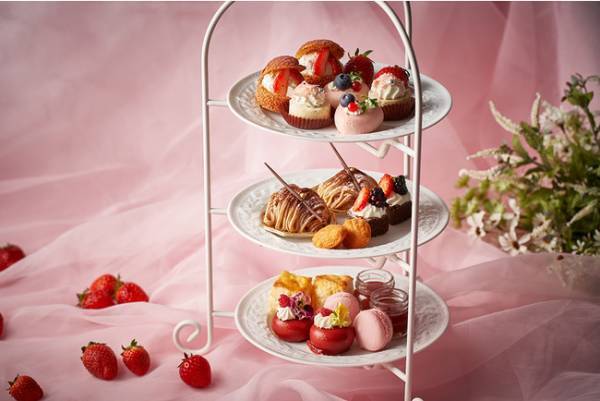 気分リフレッシュ！温泉施設で苺のアフタヌーンティー期間限定発売