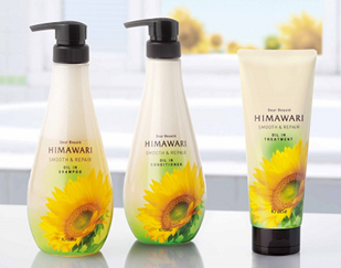 ゆがみケアでサラサラの軽い仕上がりと指通りのよさを実現！