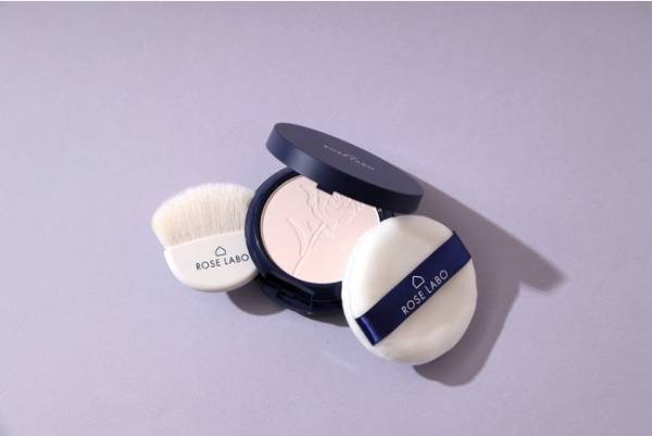 ROSE LABO×木部明美！1日中つけられる100％天然由来のミネラルパウダー