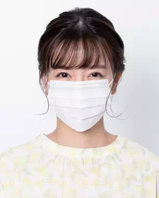 マスクでも「地味見え」しない！ヘアーアイロンを使った「Withマスク」ヘアアレンジ