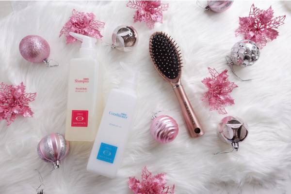 弱酸性ヘアケア「トゥルージュバンス」がクリスマスコフレを発売