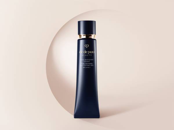 【クレ・ド・ポー ボーテ】肌の凹凸をカバーして均一に光り輝く肌へ