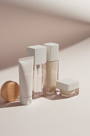 肌も心も充足感で満たす。THREEのエイジングライン「エミング」がリニューアル