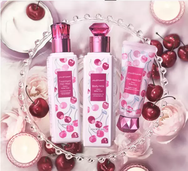 ジルスチュアートからホリデーシーズン限定のケアアイテムが登場