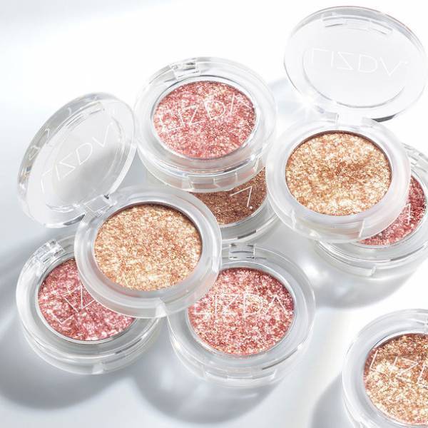 21年デビューの韓国コスメを発売！第一弾はアイグリッターとアイブロウ