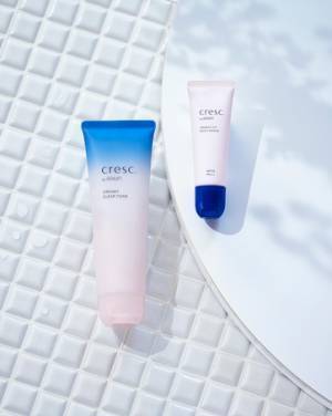 乾燥・敏感肌をケアする洗顔フォームとUV化粧下地を新発売-富士フイルム