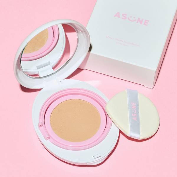 中町 綾さんのスキンケアブランド！「デューイーメッシュファンデーション」を発売