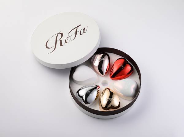リッチなボックス入りの「ReFa HEART BRUSH COLLECTION」