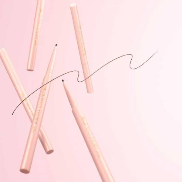 「パラドゥ」目尻のハネもおまかせ！リキッド級になめらか新ペンシルアイライナー