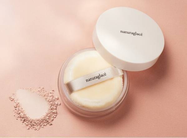 ナチュラグラッセから「ルースパウダー シアーモイスト」が登場