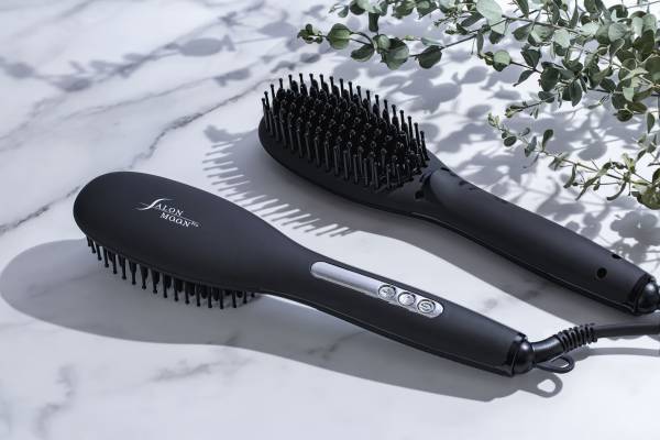 ブラッシングするだけのヘアアイロン『モイストイオン ナチュラルストレート ヒートブラシ』