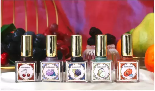 出版社発「BLUEMOMENT」から「秘めごとネイル」の3周年記念限定コレクションが登場！