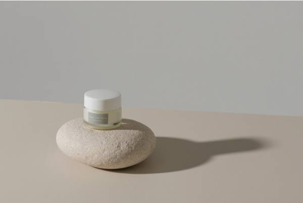 敏感肌ブランド「OSAJI」に「マスクライン クリーム」が登場