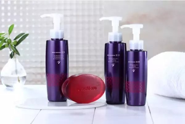 バラエティからブームに！「紫根」の基礎化粧品シリーズをリニューアル