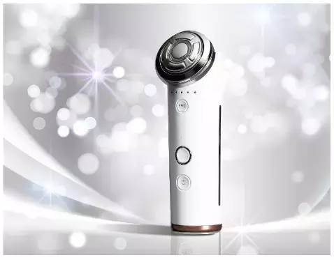 7つの機能を搭載したコンパクトな家庭用美顔器が登場