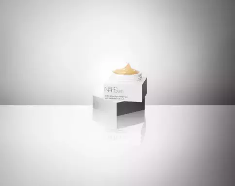 NARS JAPAN、ジェルマックス･テクノロジー採用のトリートメント美容液を発売