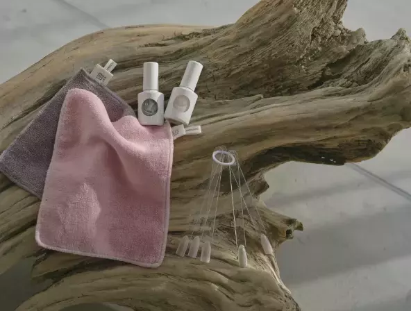 uka×UNDERSON UNDERSON初コラボ！春ネイルと和紙ビロードタオルがセットに