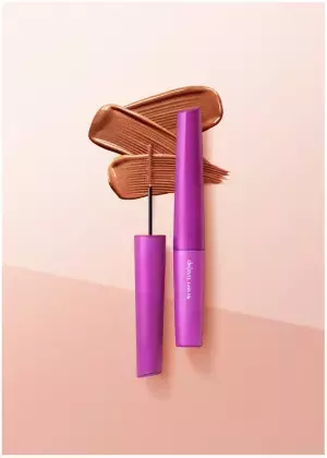 デジャヴュの「塗るつけまつげ」から、冬限定のメタリックなオレンジブラウン発売！