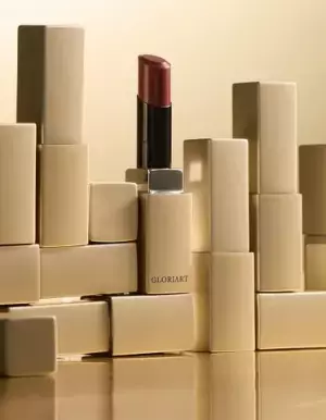 日本女性の肌を美しく輝かせる！詩的で綺麗な和名を持つ口紅発売