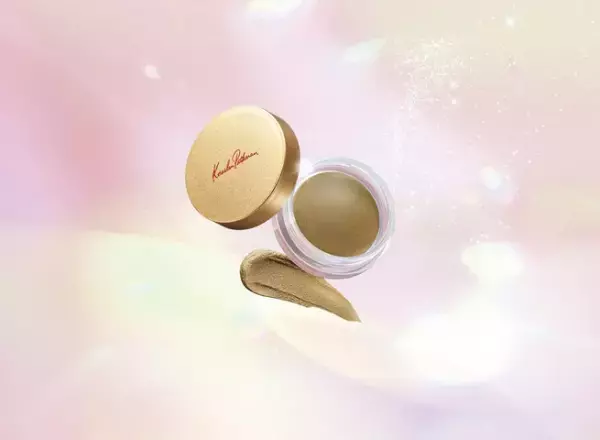 大人の目もとを彩る！「グロウアイカラー」に春限定色登場