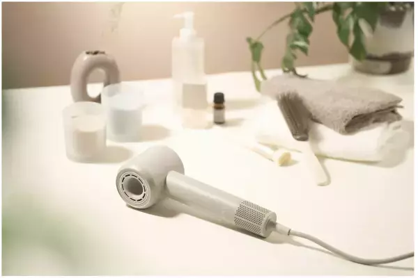 美容機器のLINKAから、大風量・長寿命で潤う静音速乾ヘアドライヤーが新登場！