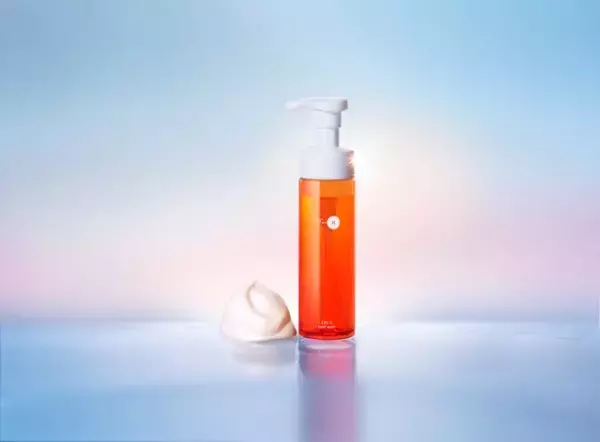 つるんとクリア！ビタミンあふれる泡洗顔で生まれたての肌へ