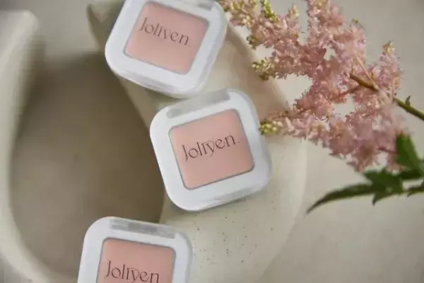 ヘアメイクアップアーティストGeorgeプロデュース！新商品アイベースコンシーラー登場