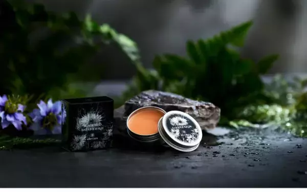 守りと救いの宝箱！濃厚なオーガニックスキンバーム新発売