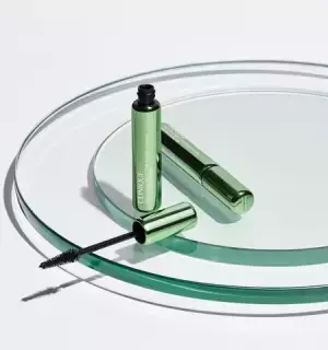 視線を奪う華やかさ！新たなボリュームマスカラ新発売