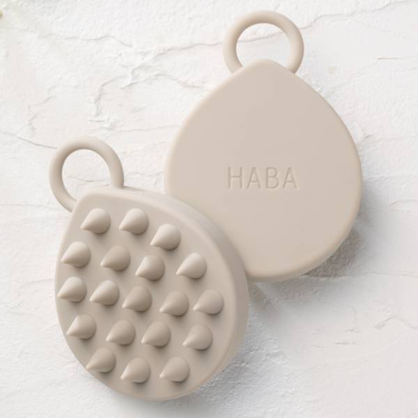 通信販売限定で手に入る、HABAの「頭皮スパブラシ」