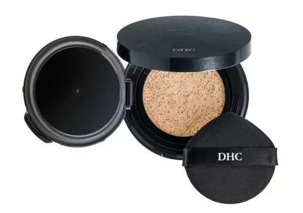 DHC、大人の肌悩みを徹底カバーする「ハイカバークッションファンデーション」を新発売！