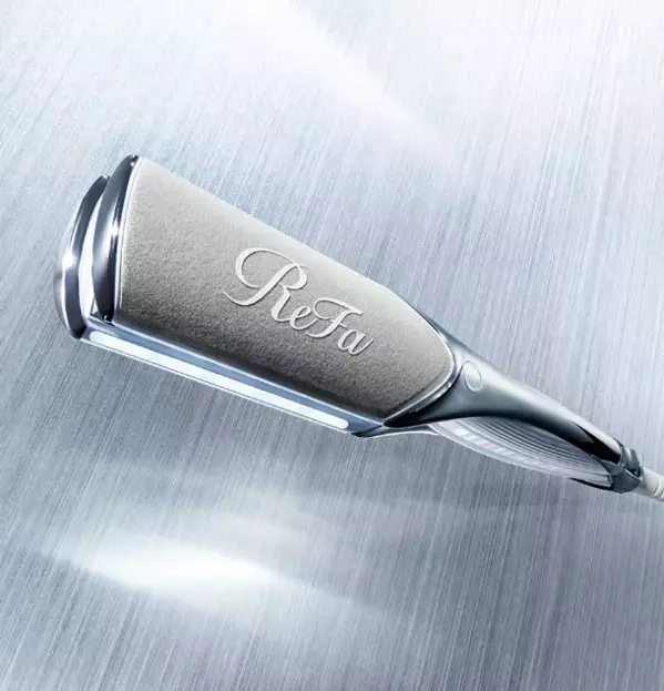 隙がない別格のストレートヘアを叶えるストレートアイロンが『ReFa』から登場