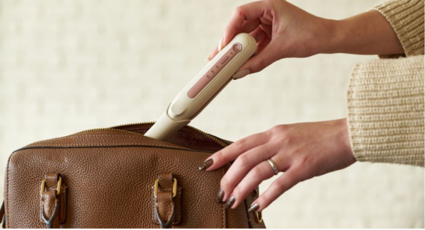 外出先でもサロン級の仕上がり！radiantからモバイルヘアアイロンが登場