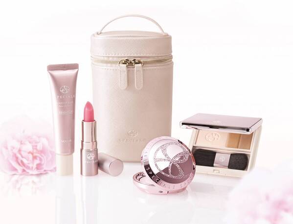 洗練された美しさを叶えるノエビアの限定コフレ