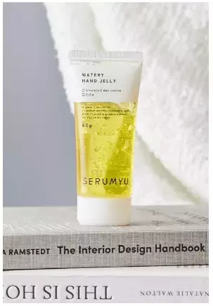 べたつかない「セラミュ ハンドジェリー」の累計販売個数が10万個を突破