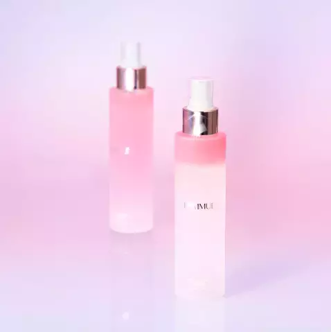 ひと吹きで健やかな肌へ！FEMMUEから『デュアルエッセンス（ピオニー）』発売