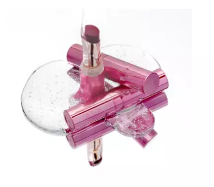 レブロン“水膜ツヤリップ”に甘やかしカラー「ミルキーブラウン」が新登場！