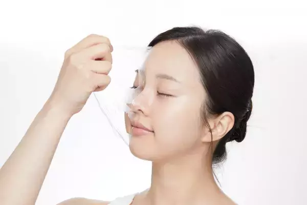 ネットで話題沸騰！塗って寝るだけの新習慣マスクがついにオフラインでも発売開始