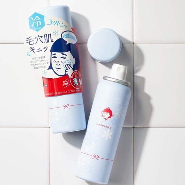 スプレーでコットンができる「毛穴撫子 毛穴かくれんぼコットン」