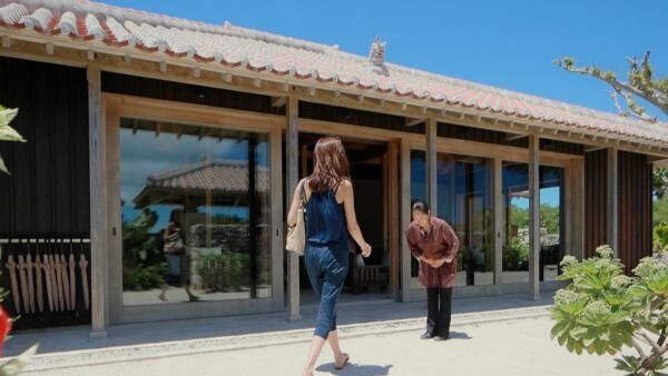 庭付きの琉球赤瓦の一戸建てに泊まる！沖縄離島のオススメホテル「星のや竹富島」