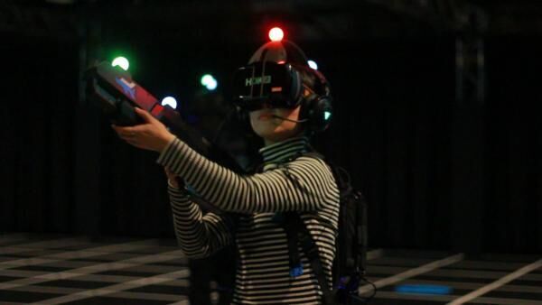 世界初の６人同時VRプレイ！「ZERO LATENCY VR」 でリアルホラー体験