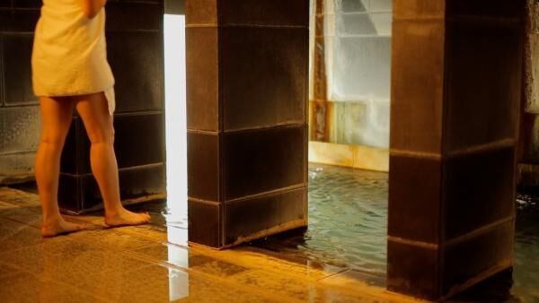 温泉がまるで瞑想空間。「星のや軽井沢」のちょっと変わった入浴体験