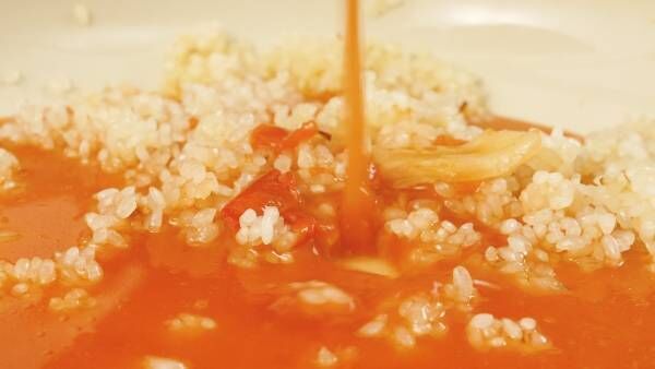 トマト鍋の翌日に。残りスープでつくる「チーズリゾット」