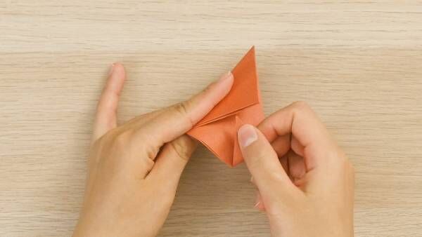 お気に入りの写真をクリッピング。折り紙で作るフォトスタンド